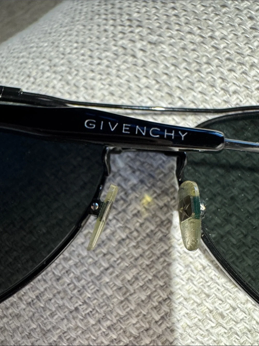 Givenchy Black Star-Embellished Mirror Avaitor Sunglasses - Unisex Accessories